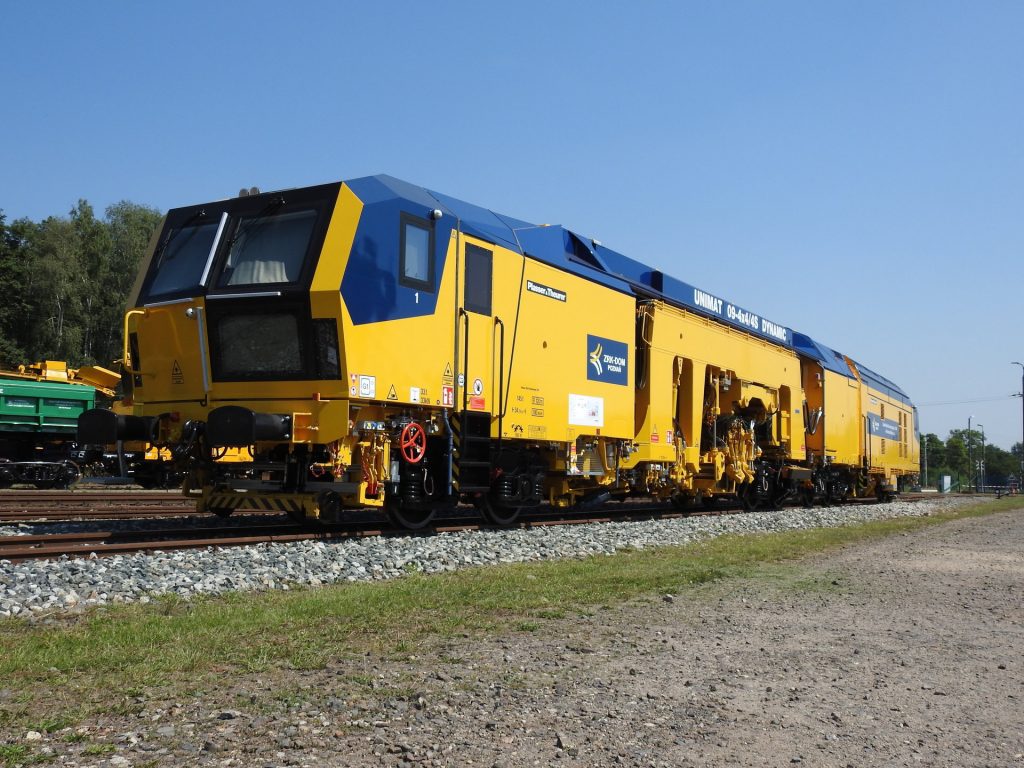 Nowa podbijarka Plasser & Theurer wykonuje prace dla PKP PLK
